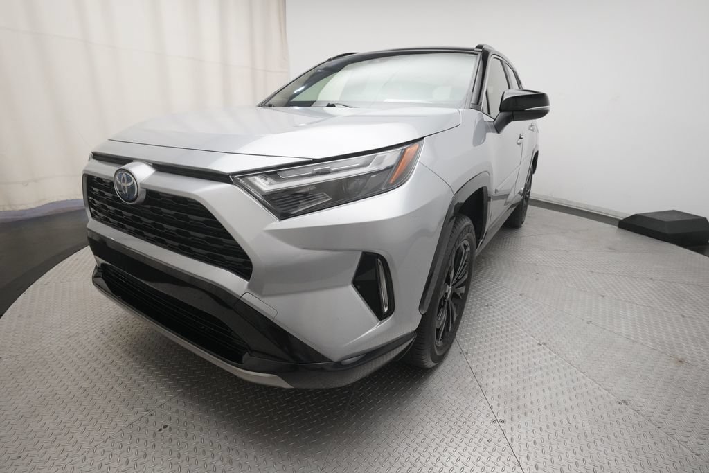 Used 2022 Toyota RAV4 XSE w/ XSE Grade Weather Package AWD/4WD image 12