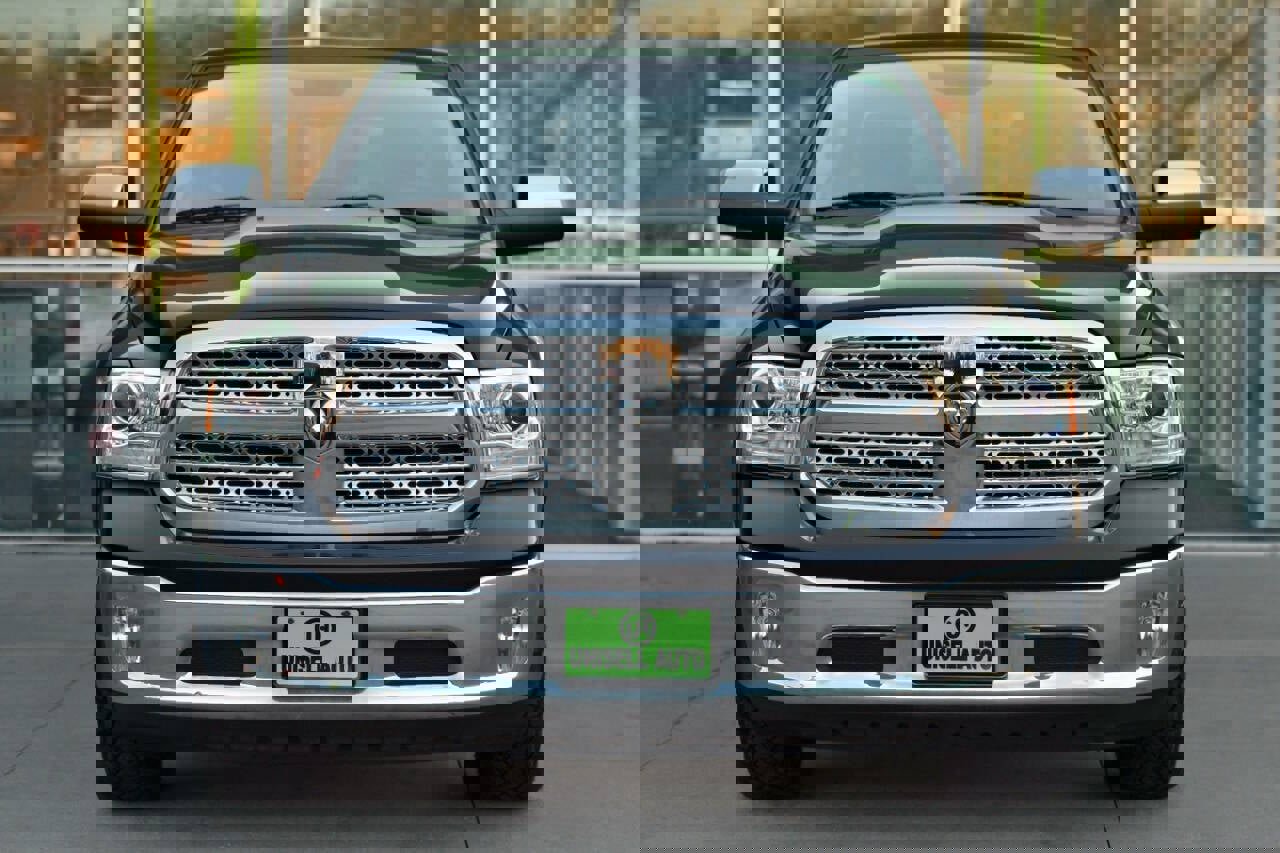 Used 2018 RAM 1500 Laramie AWD/4WD image 2