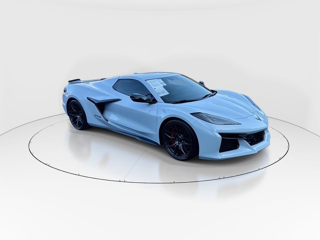 Used 2024 Chevrolet Corvette Z06 RWD image 2