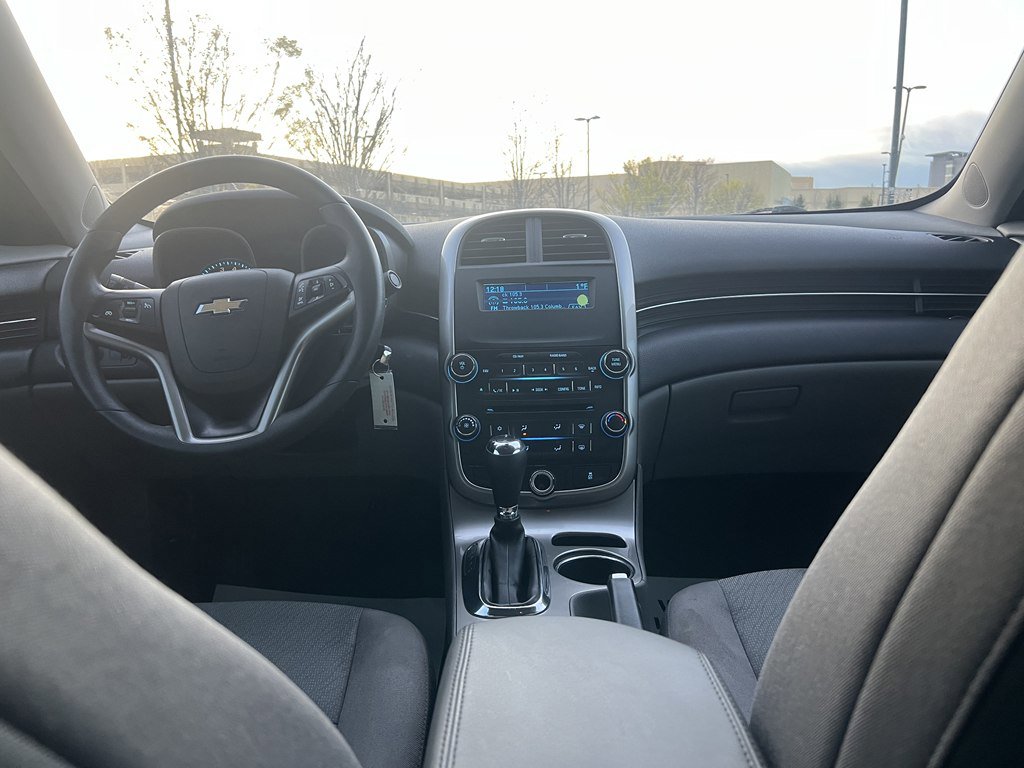 Used 2014 Chevrolet Malibu LS FWD image 16