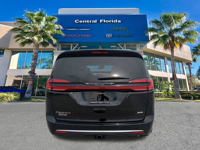 New 2027 Chrysler Pacifica Pinnacle w/ Theater Group AWD/4WD image 6
