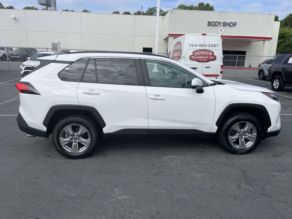Used 2024 Toyota RAV4 XLE AWD/4WD image 11