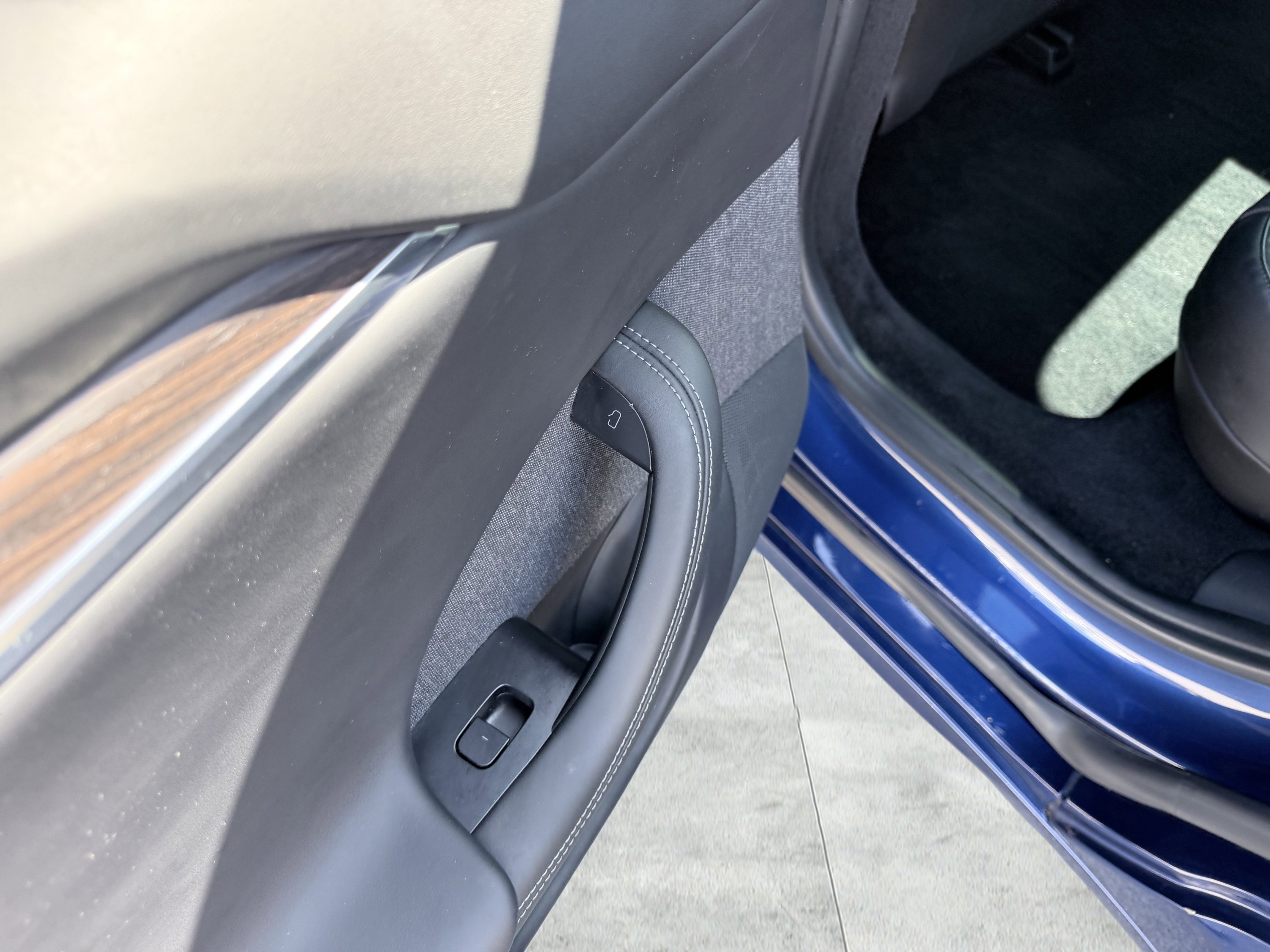 Used 2022 Tesla Model S image 32