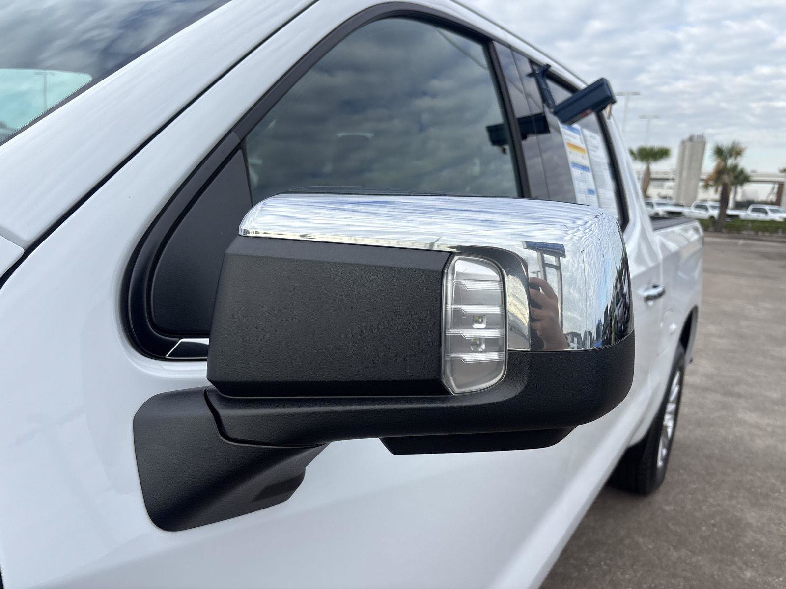 Used 2019 Chevrolet Silverado 1500 LTZ w/ LTZ Texas Edition AWD/4WD image 28