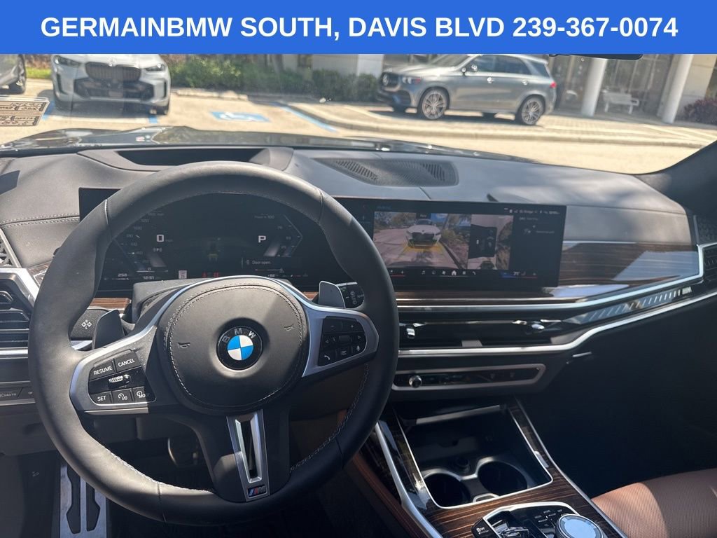 Used 2025 BMW X7 M60i AWD/4WD image 51
