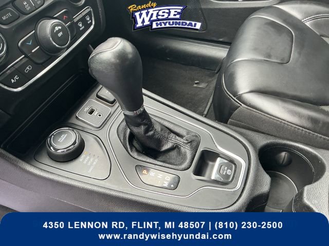 Used 2020 Jeep Cherokee Latitude Plus AWD/4WD image 25