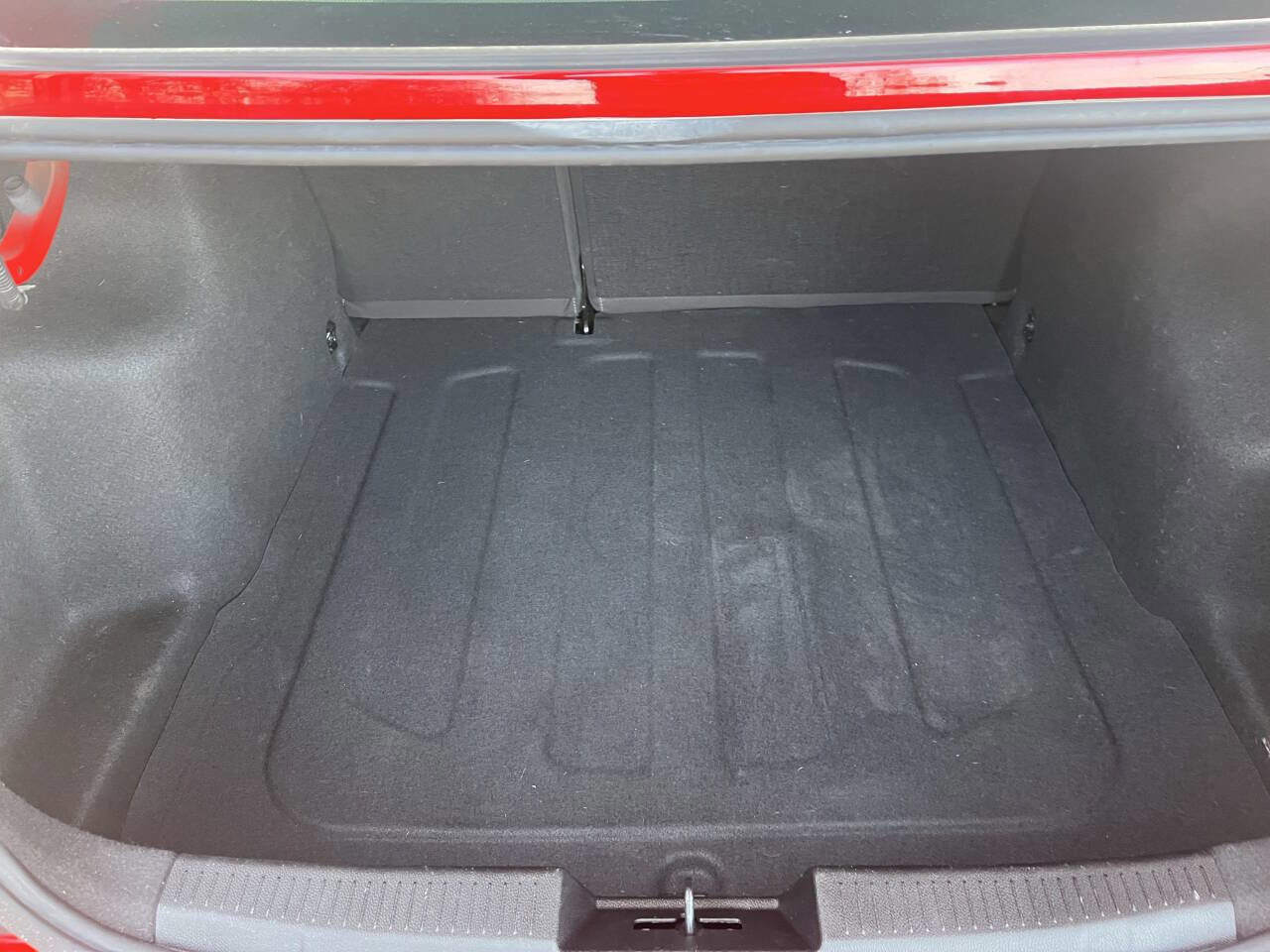 Used 2020 Chevrolet Sonic Premier FWD image 27
