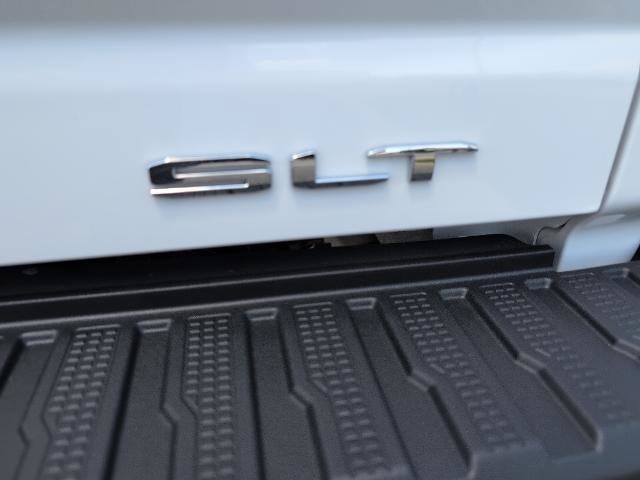 New 2025 GMC Sierra 2500 SLT w/ SLT Premium Package image 4