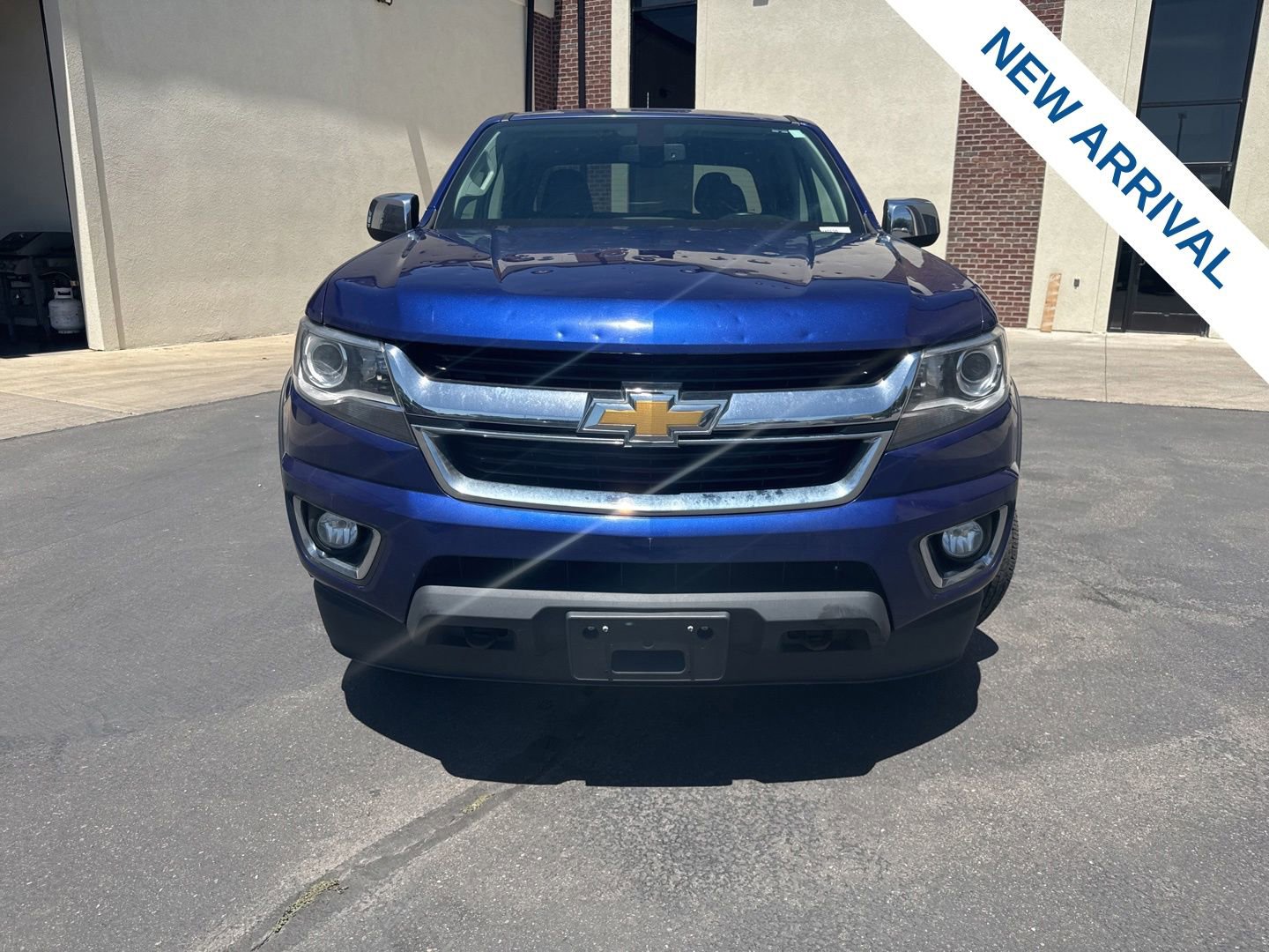 Used 2015 Chevrolet Colorado LT w/ Luxury Package AWD/4WD image 2