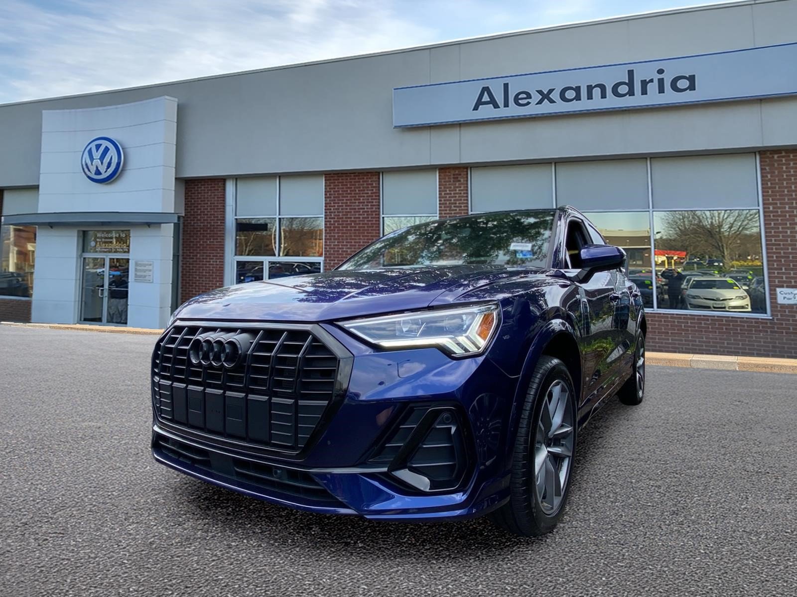 Used 2024 Audi Q3 2.0T Premium w/ Convenience Package