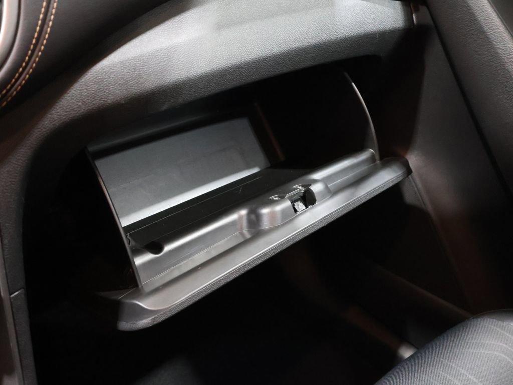 Used 2020 Chevrolet Trax LT w/ LT Convenience Package image 35