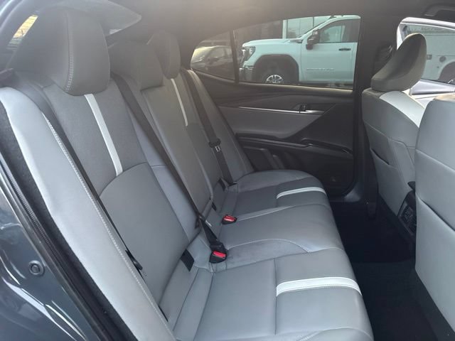 Used 2025 Toyota Camry SE w/ Convenience Package FWD image 22