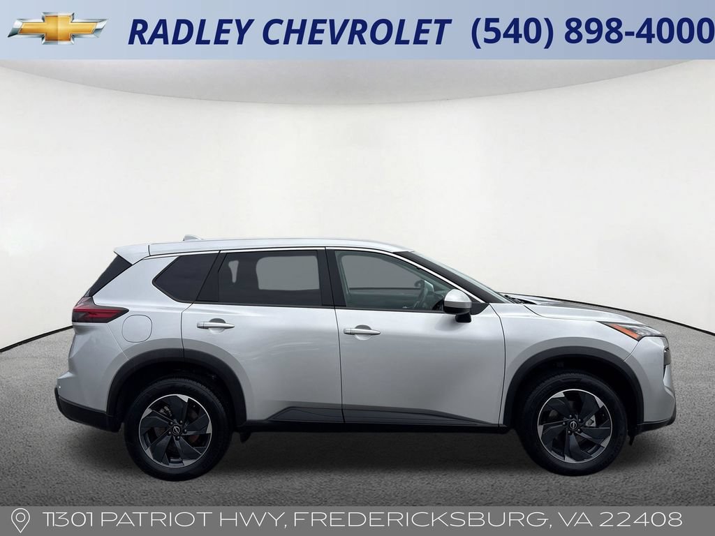 Used 2024 Nissan Rogue SV AWD/4WD image 31