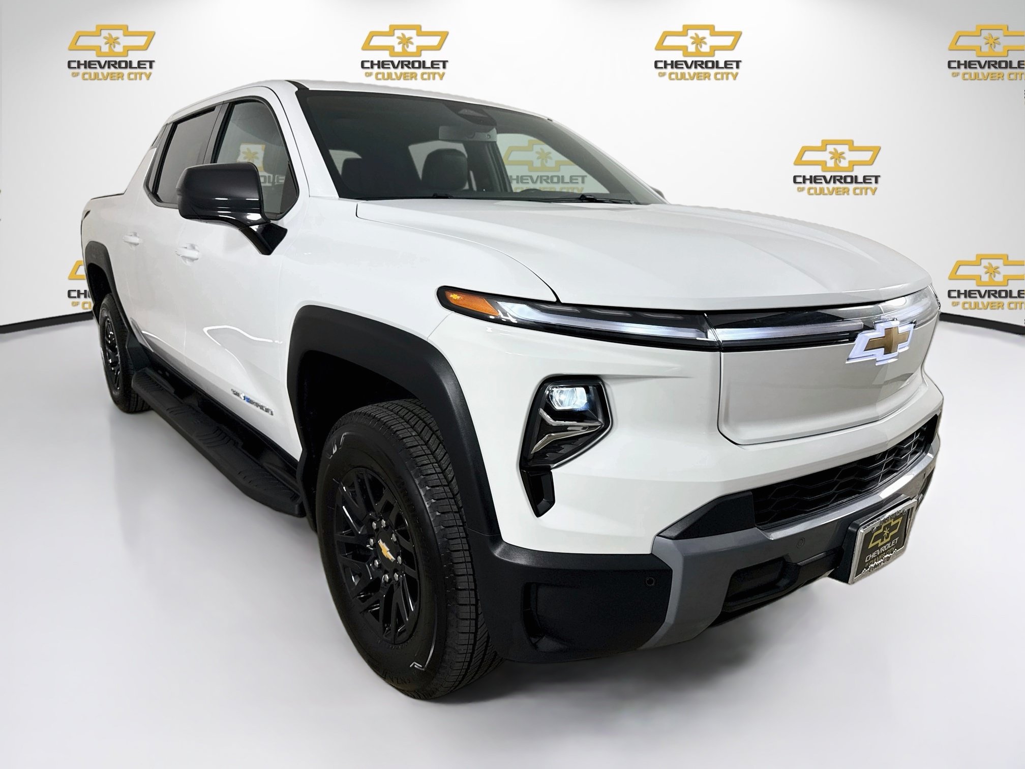 Used 2026 Chevrolet Silverado EV LT AWD/4WD image 1