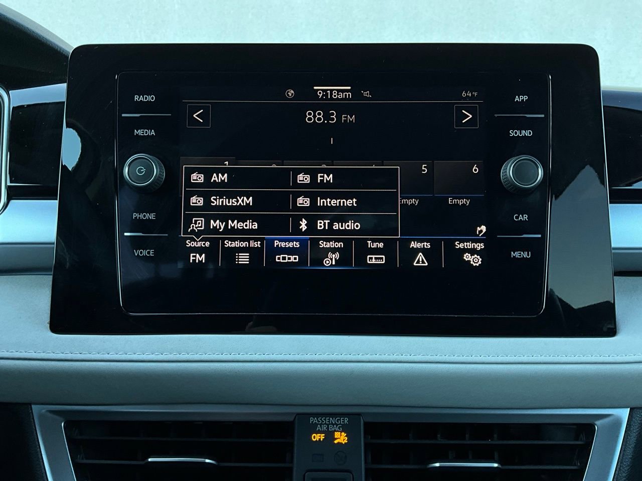 Used 2025 Volkswagen Taos SE FWD image 32