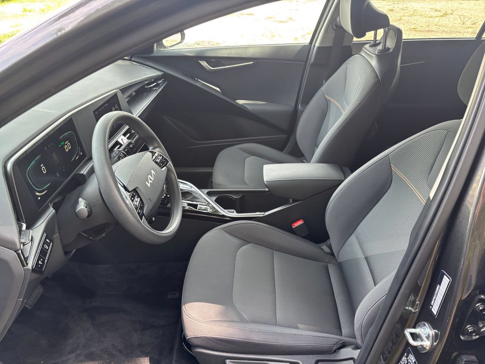Used 2026 Kia Niro LX FWD image 27