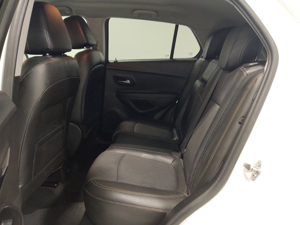 Used 2020 Chevrolet Trax LT w/ Driver Confidence Package FWD image 18
