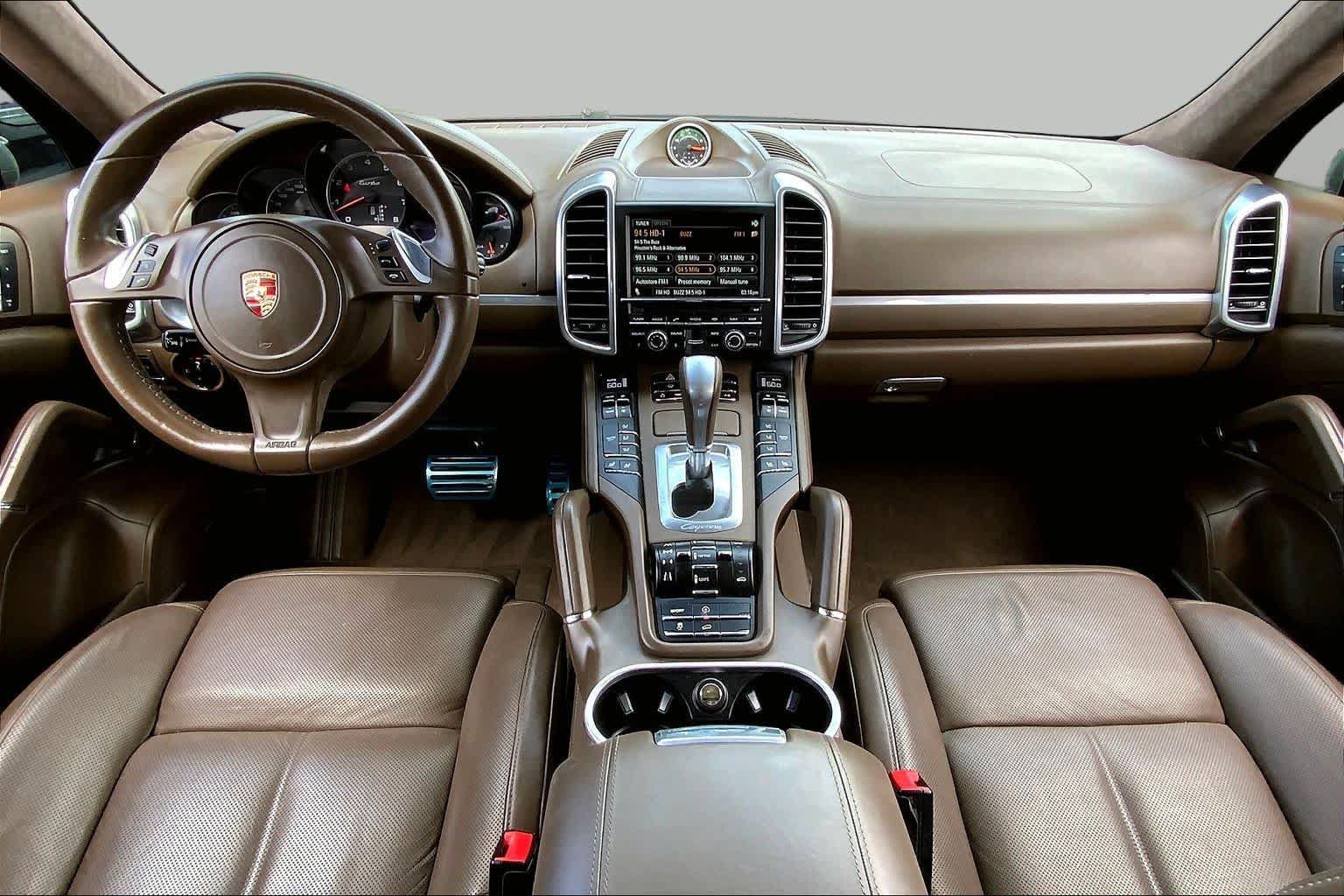 Used 2013 Porsche Cayenne Turbo AWD/4WD image 15
