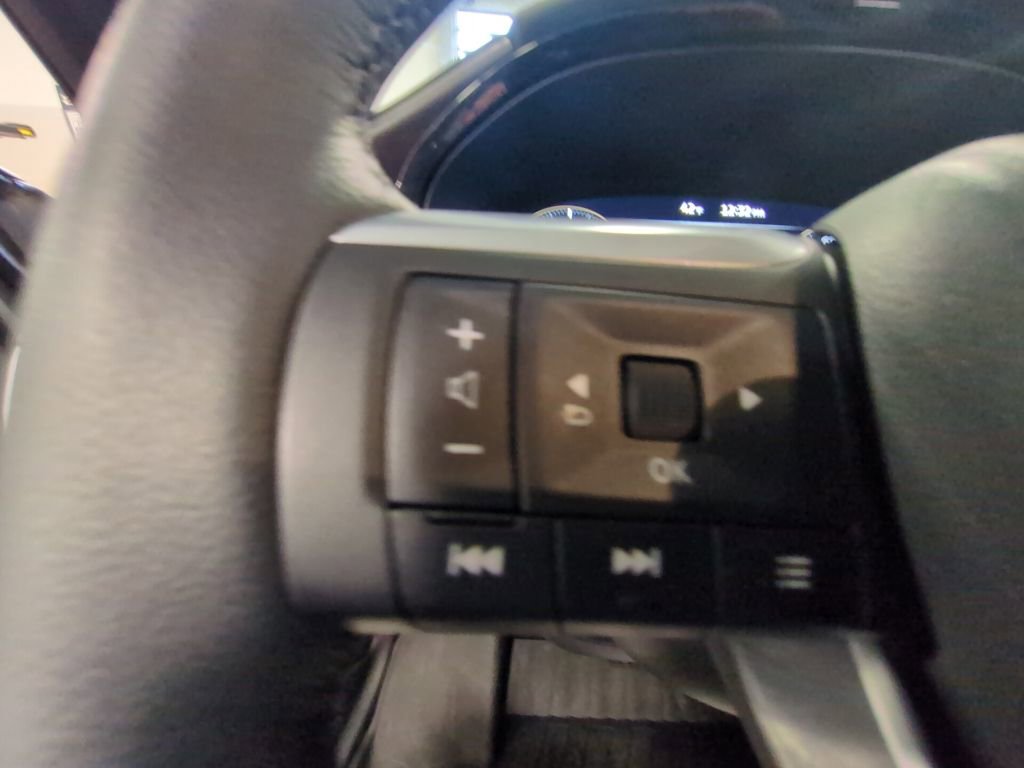 Used 2026 INFINITI QX60 Sport w/ Dark Cargo Package AWD/4WD image 16