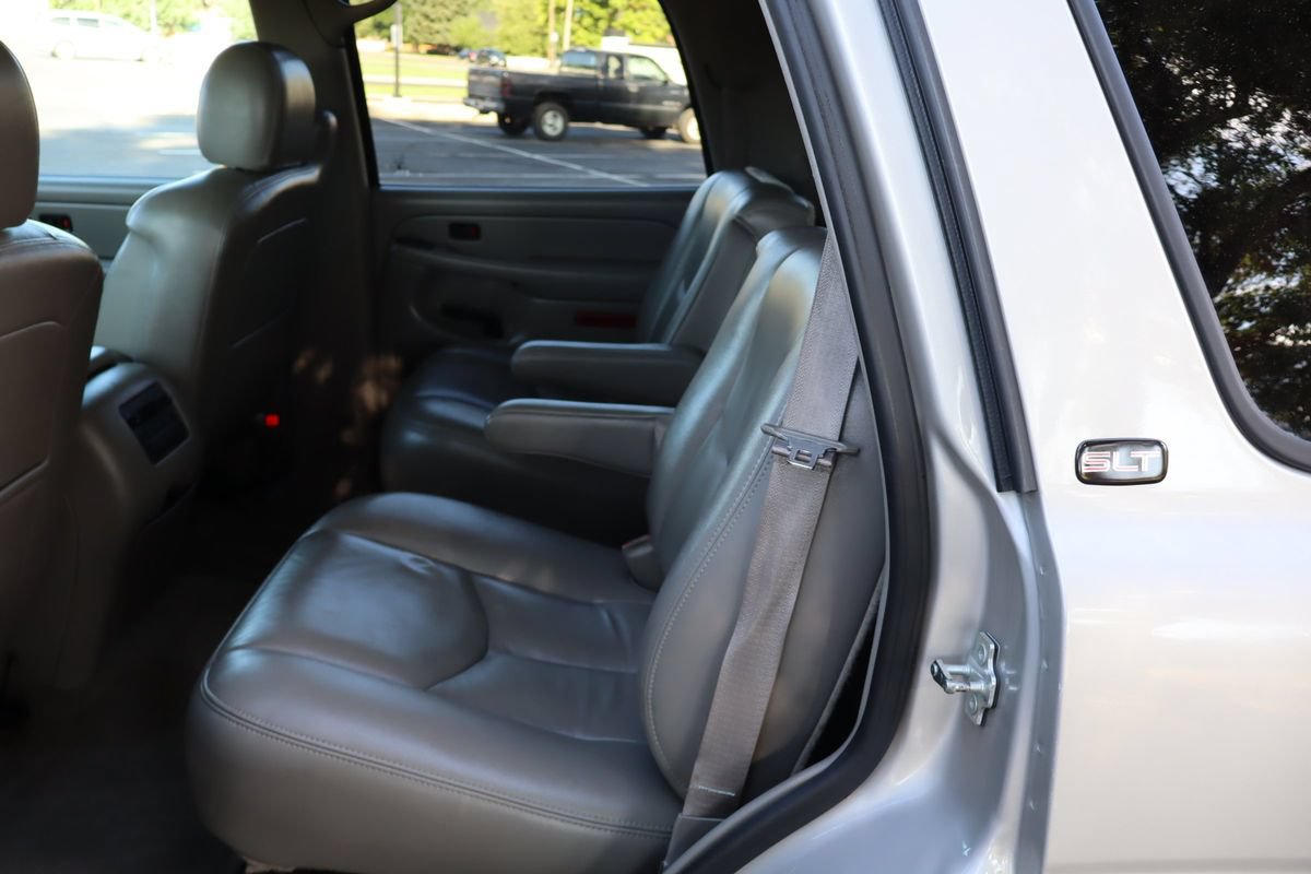 Used 2005 GMC Yukon SLT w/ SLT Preferred Equipment Group AWD/4WD image 20