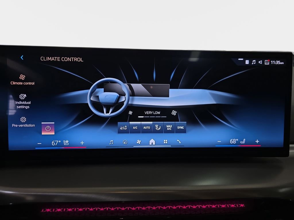 Used 2025 BMW 230i Coupe w/ M Sport Package image 25