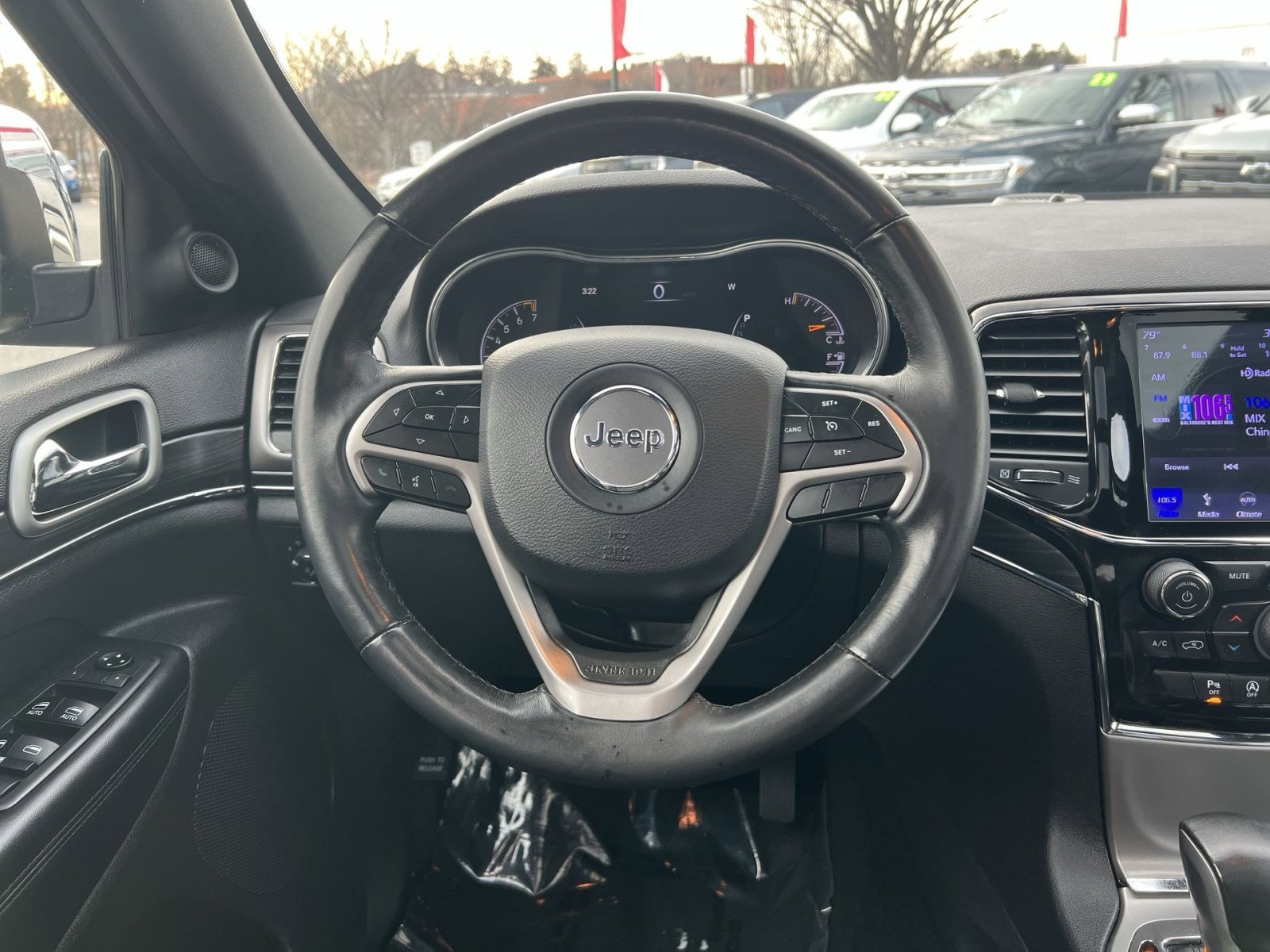 Used 2019 Jeep Grand Cherokee Limited w/ Luxury Group II image 16