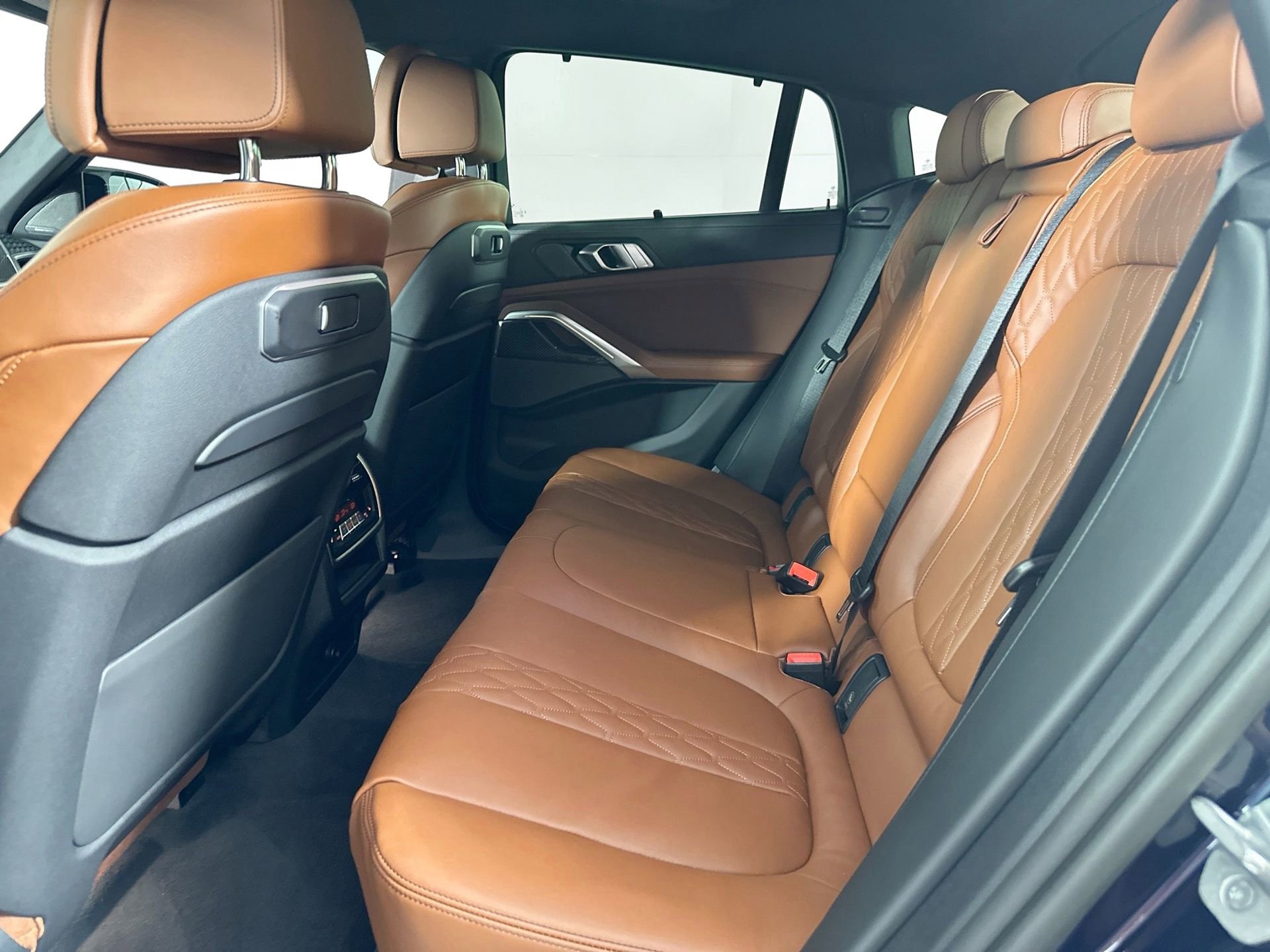 New 2026 BMW X6 M60i image 25