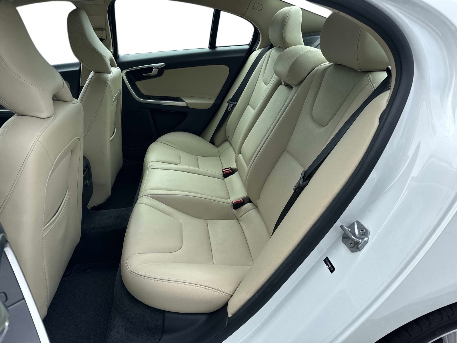 Used 2016 Volvo S60 T5 Premier w/ Convenience Package image 12