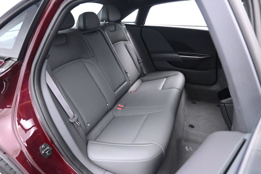 Used 2024 Lucid Air Touring AWD/4WD image 23