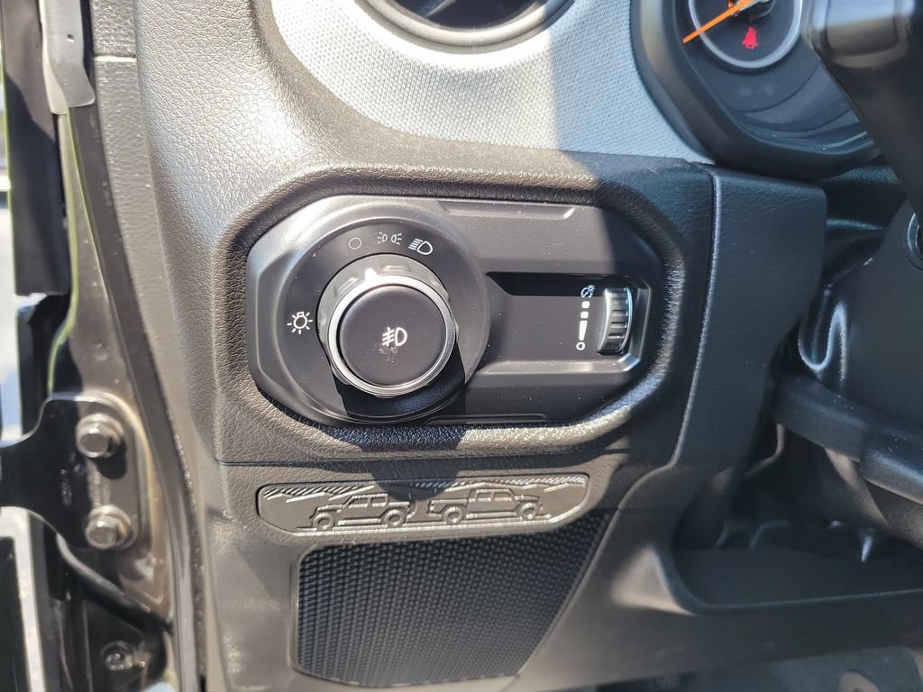 Used 2024 Jeep Wrangler Unlimited Sport AWD/4WD image 23