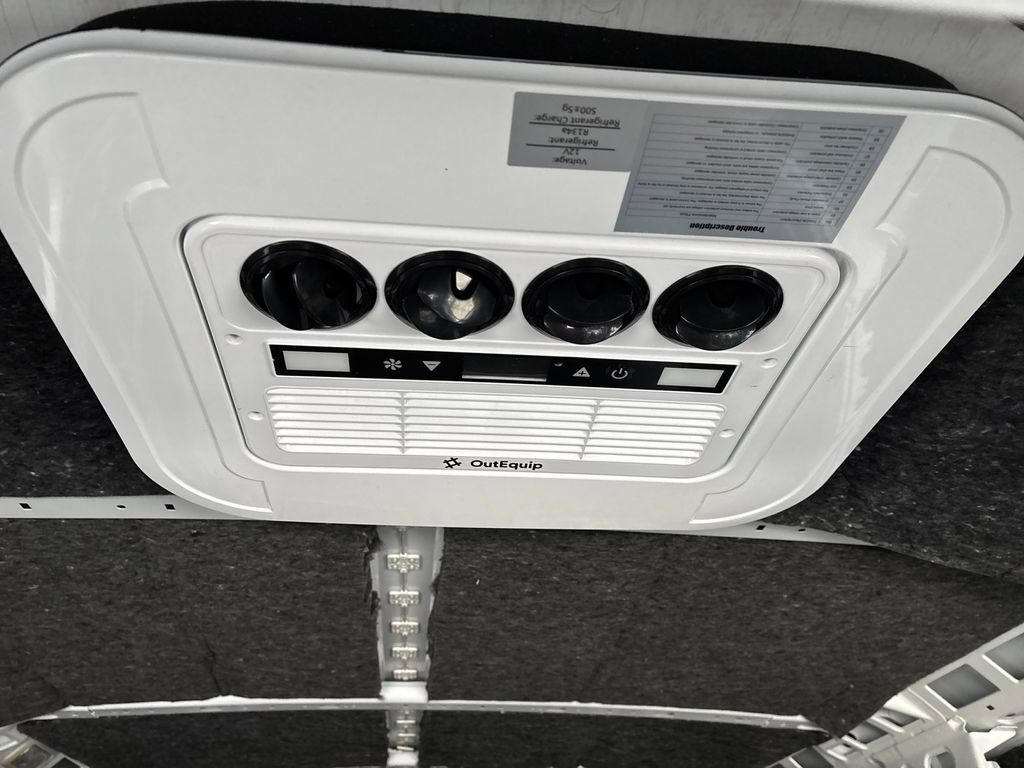 Used 2025 RAM ProMaster 2500 FWD image 30