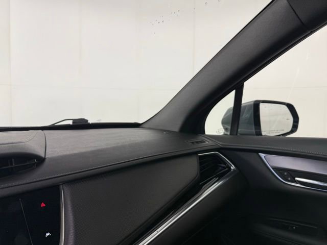 Certified 2023 Cadillac XT6 Luxury image 12