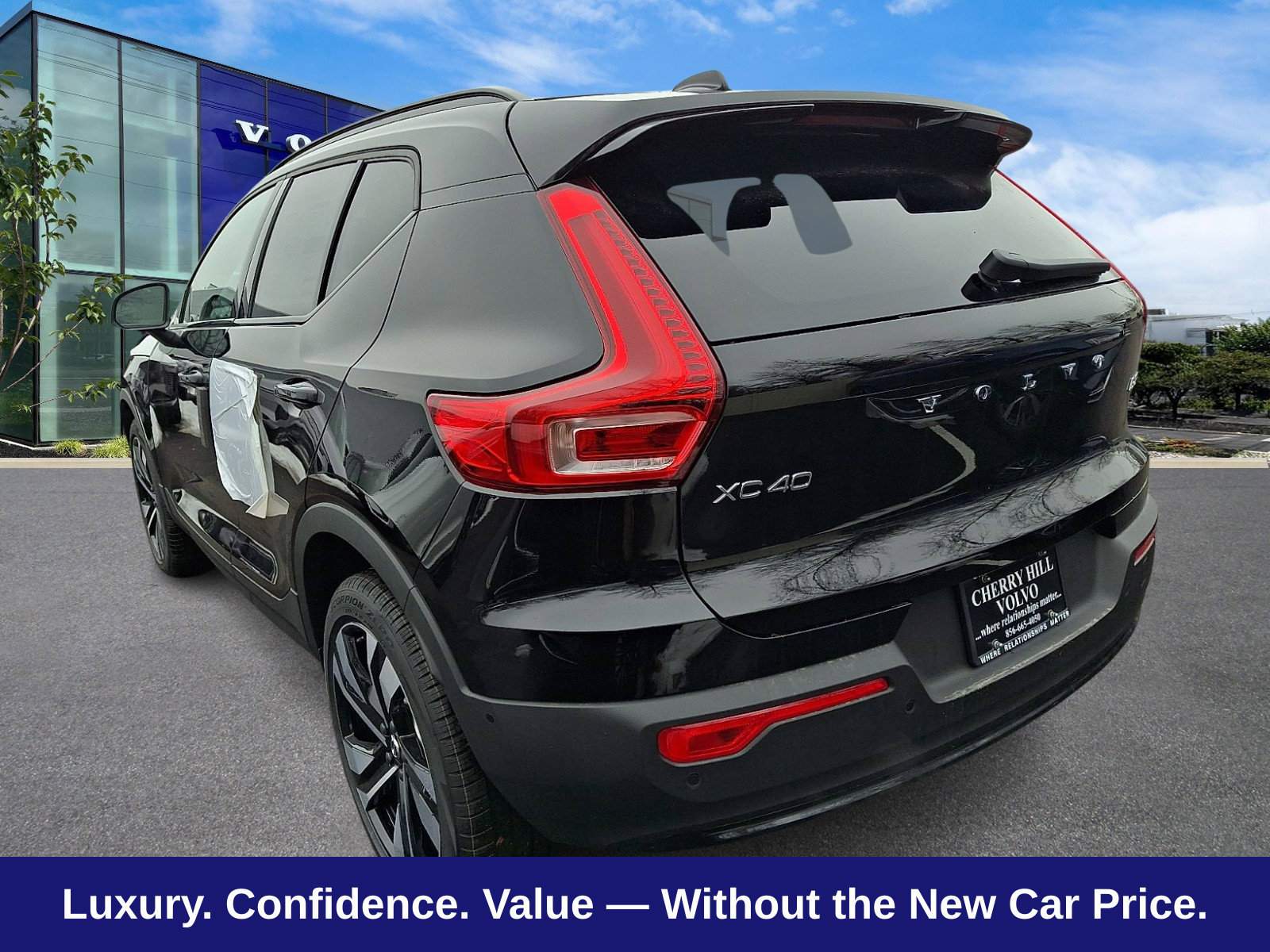 New 2026 Volvo XC40 B5 Ultra w/ Protection Package Premier AWD/4WD image 3