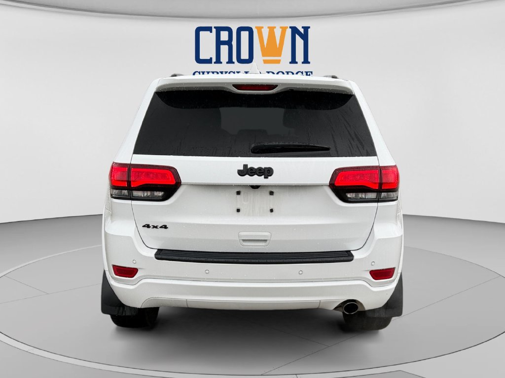 Used 2021 Jeep Grand Cherokee Laredo X AWD/4WD image 4