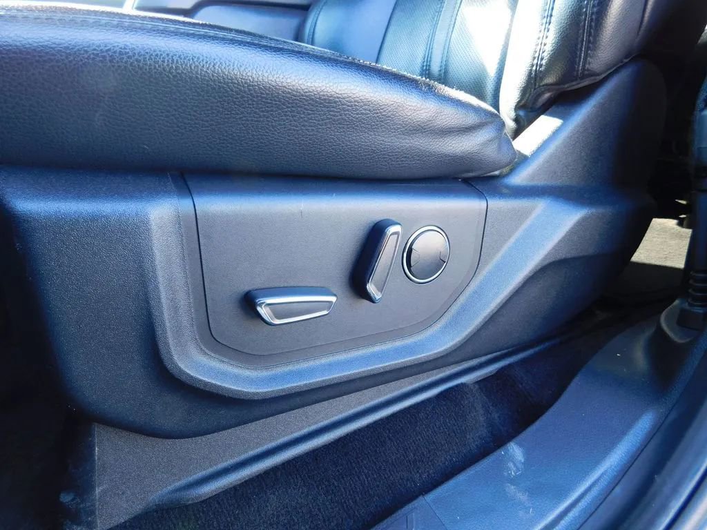 Used 2021 Ford Expedition Limited image 19