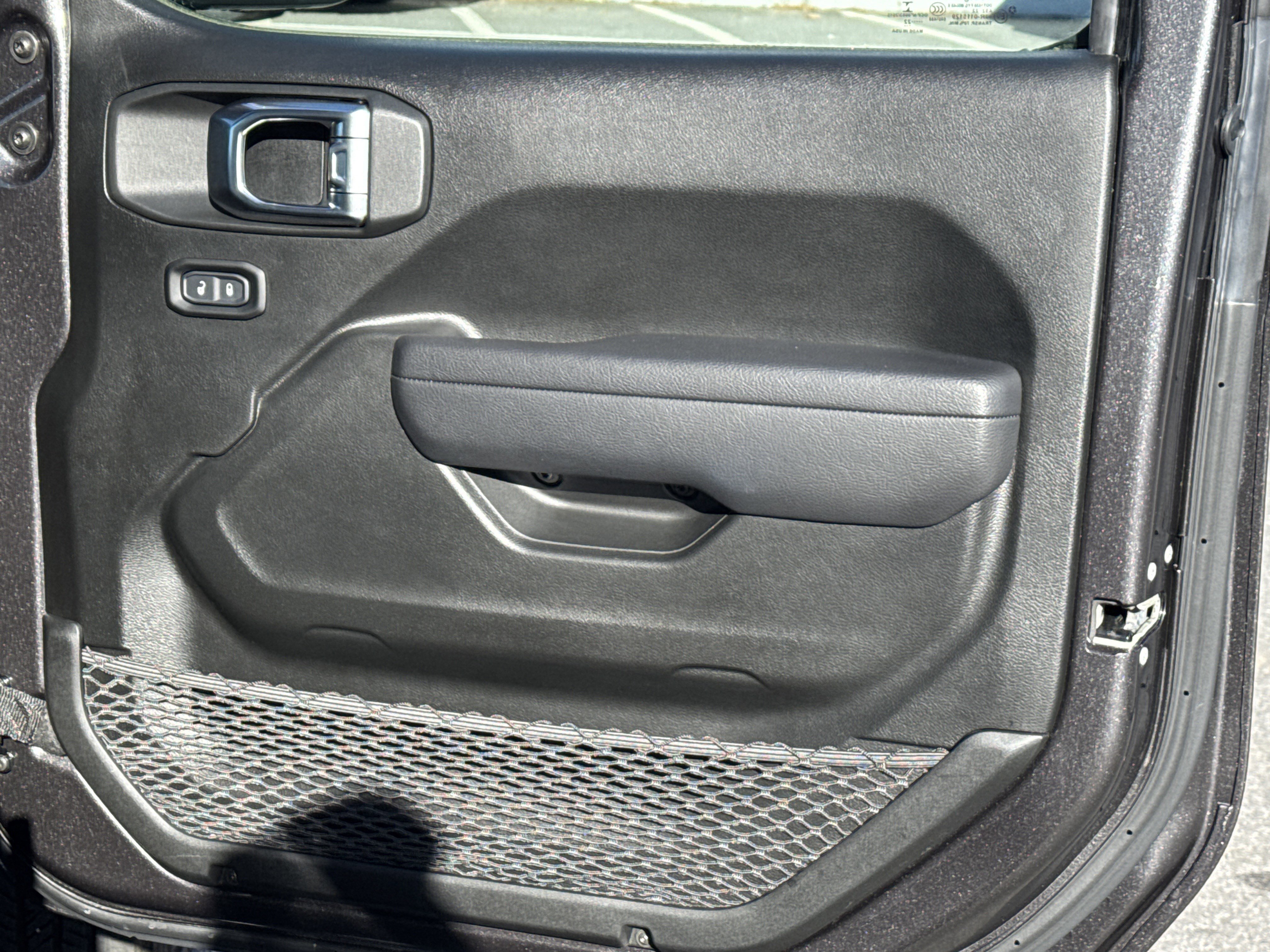 Used 2022 Jeep Gladiator Sport image 17