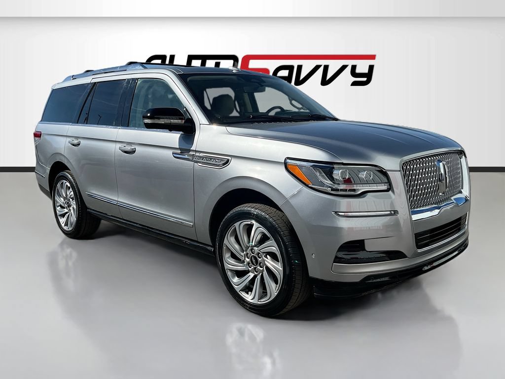 Used 2024 Lincoln Navigator Reserve AWD/4WD image 1