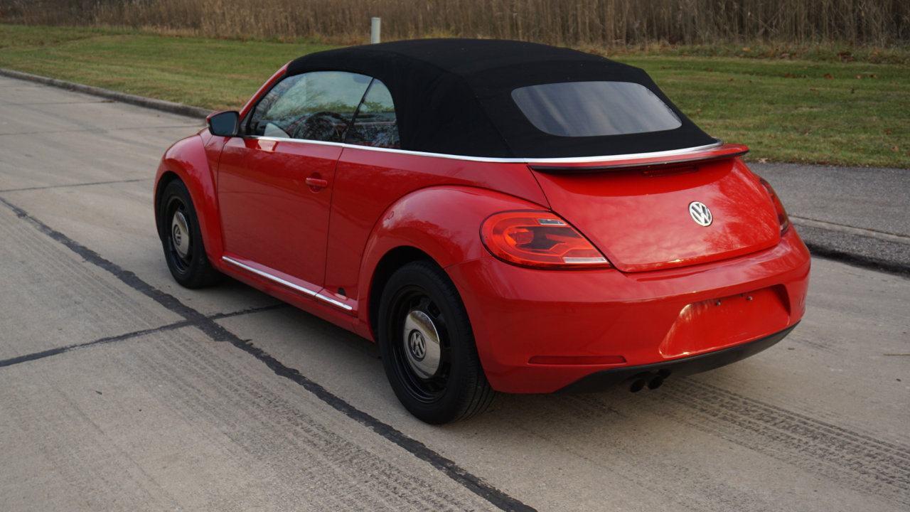 Used 2014 Volkswagen Beetle 2.5 image 30