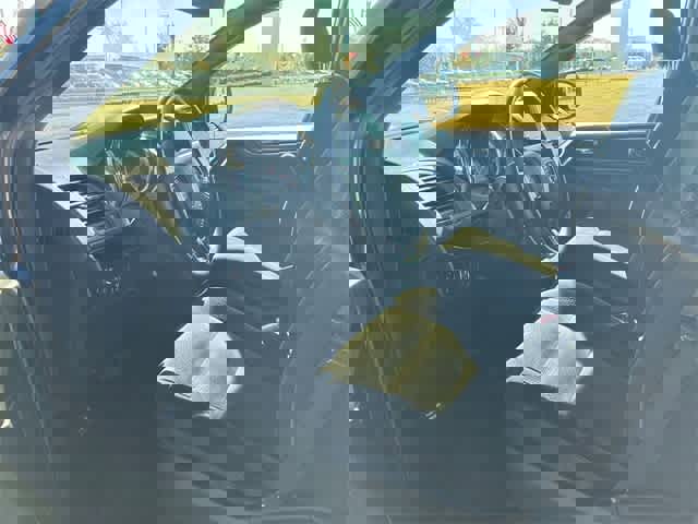 Used 2019 Dodge Grand Caravan SE image 3