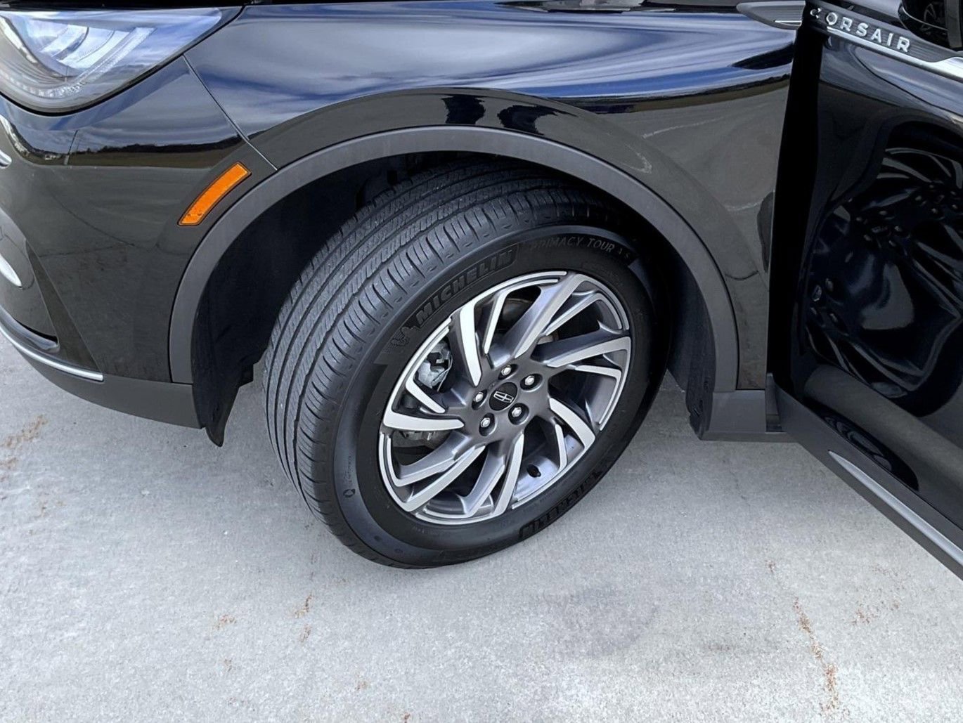 Certified 2024 Lincoln Corsair AWD w/ Equipment Group 101A image 24