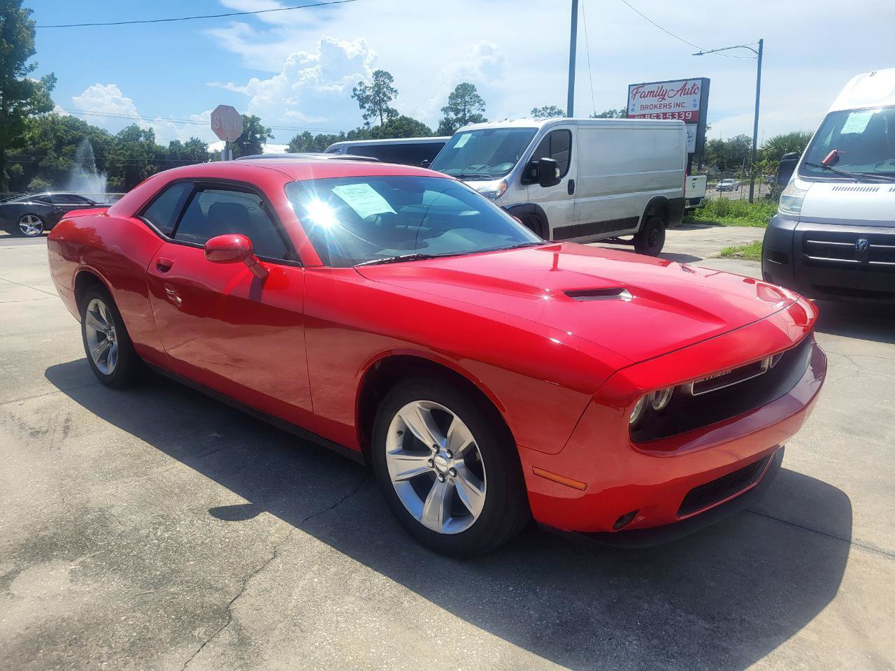 Used 2020 Dodge Challenger SXT RWD image 19