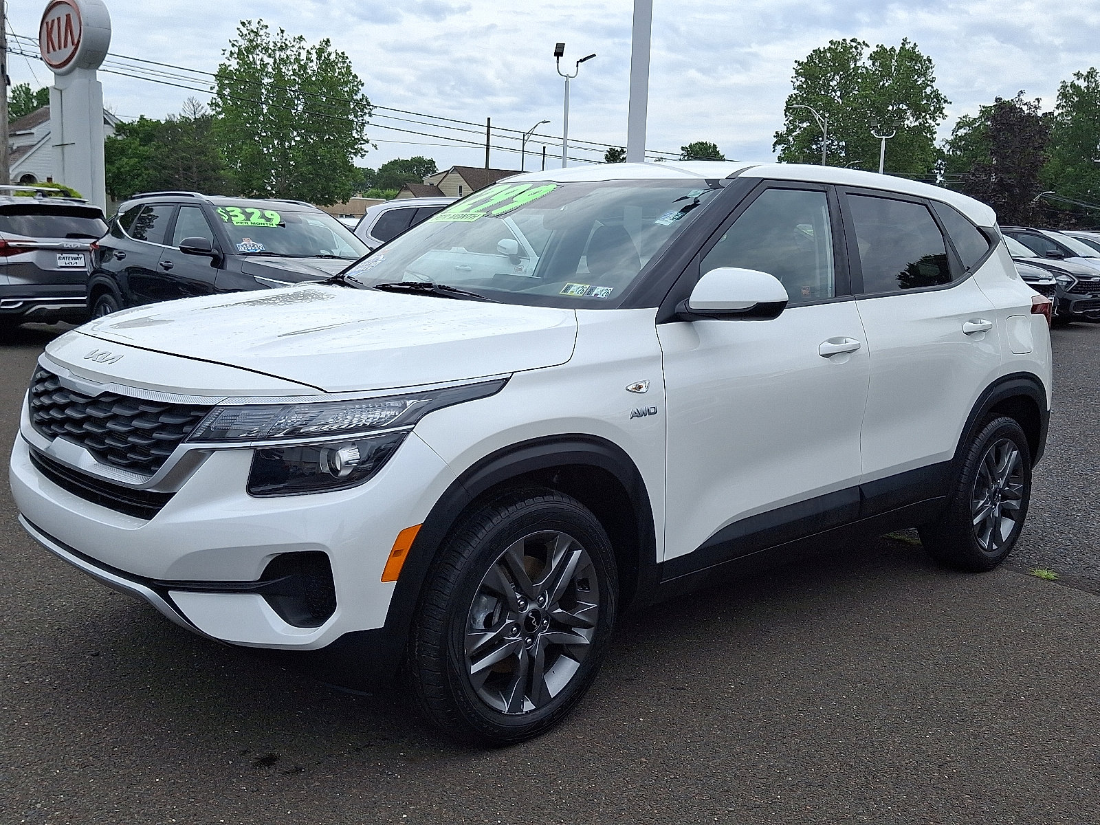 Used 2022 Kia Seltos LX image 3