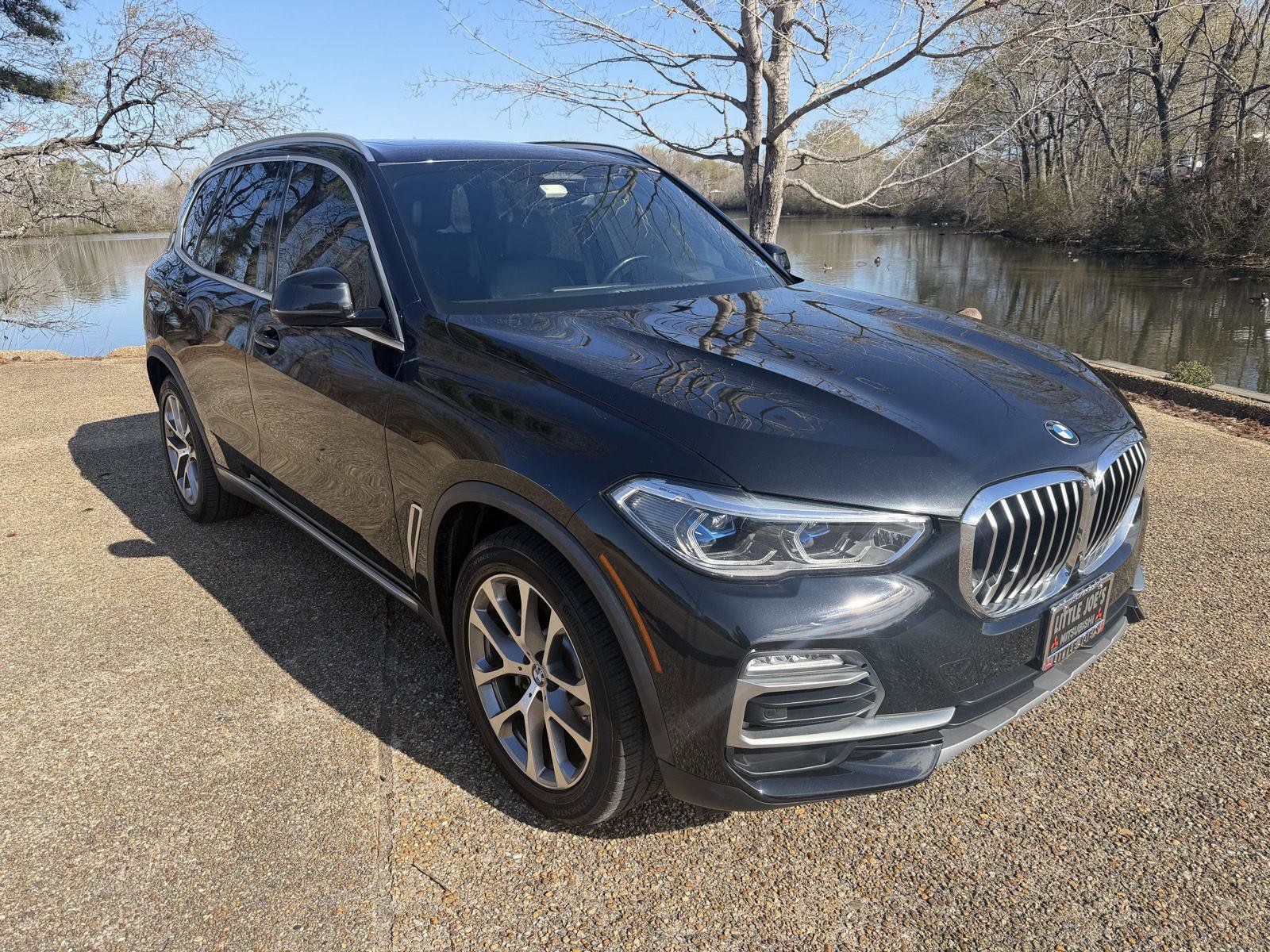 Used 2019 BMW X5 xDrive40i w/ Executive Package image 1