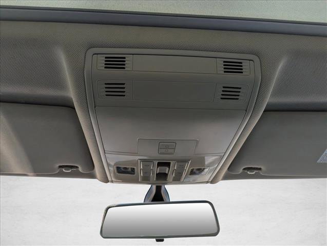 Used 2019 Volkswagen Tiguan S FWD image 19