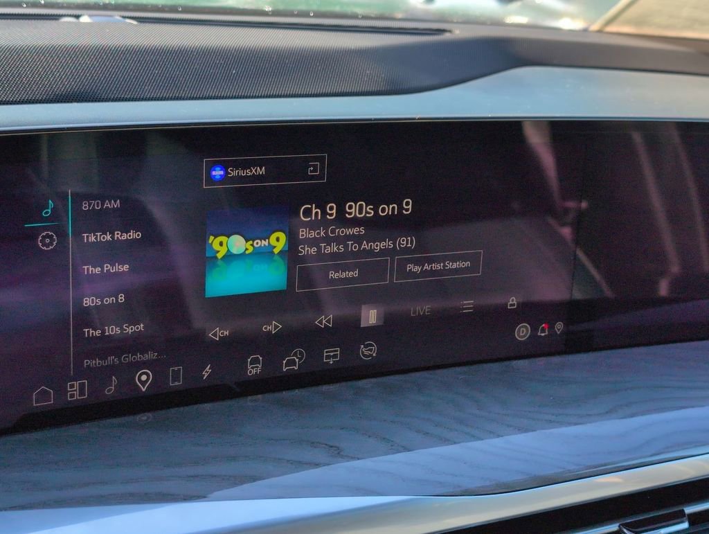 Used 2025 Cadillac Escalade IQ Luxury 2 image 16