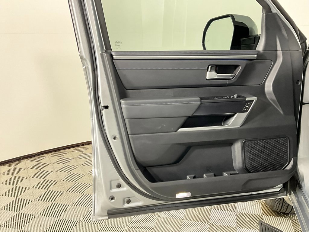 Used 2023 Toyota Tundra Platinum image 18