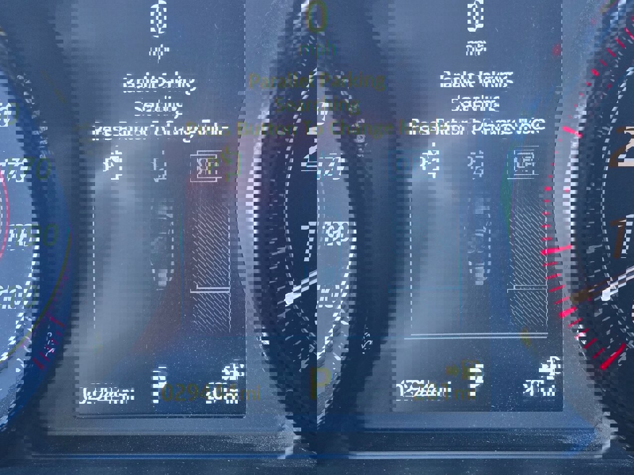 Used 2018 Jaguar F-TYPE R image 15