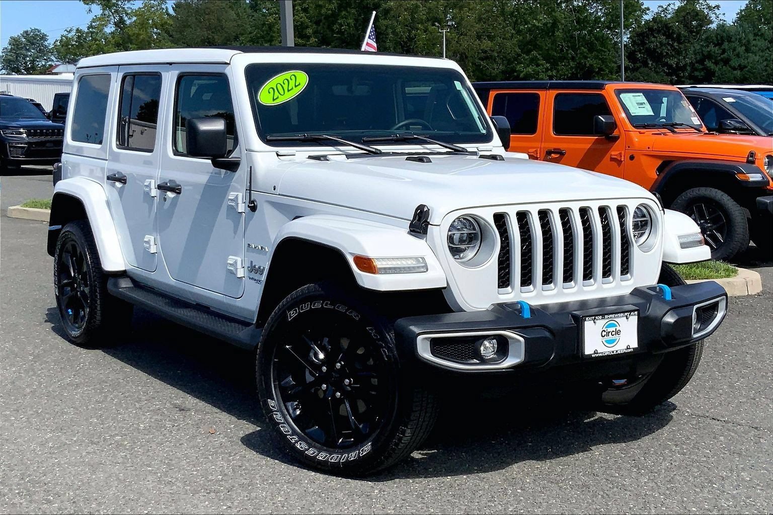 Used 2022 Jeep Wrangler Unlimited Sahara w/ Cold Weather Group AWD/4WD image 2