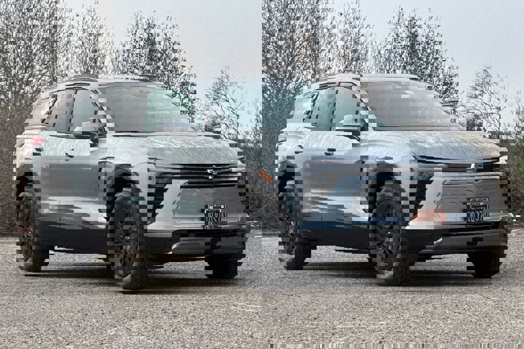 New 2026 Chevrolet Blazer EV LT image 2