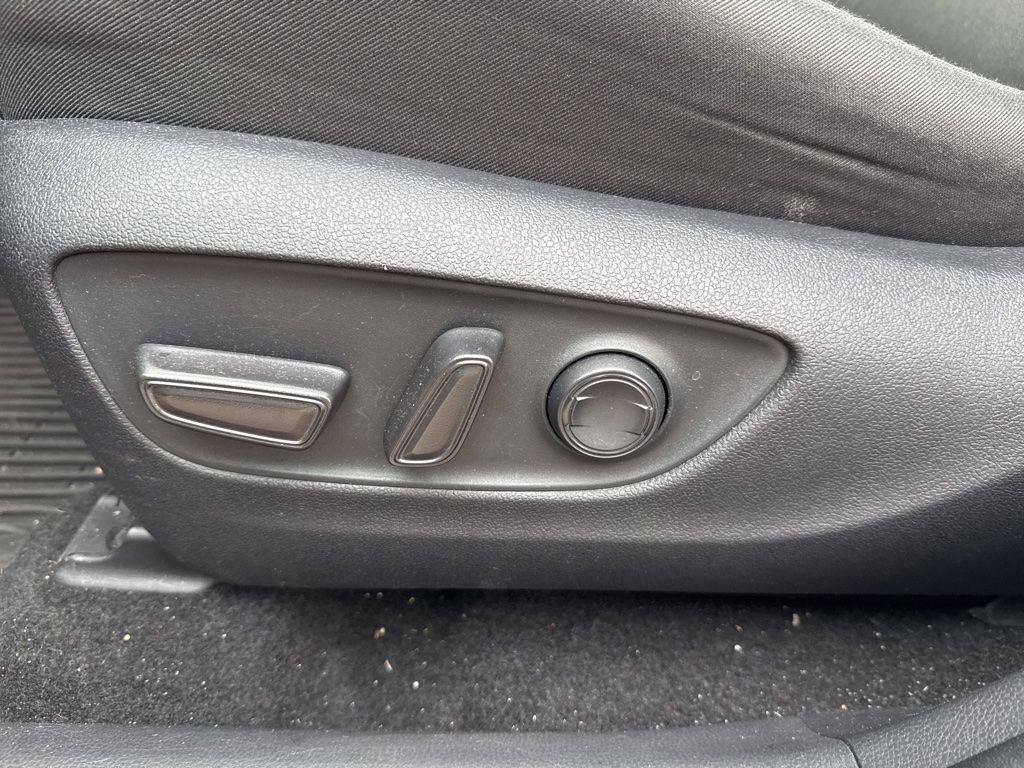 Used 2023 Toyota RAV4 XLE FWD image 25
